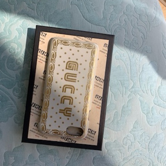 Gucci IPhone 7 phone case! - Picture 4 of 5